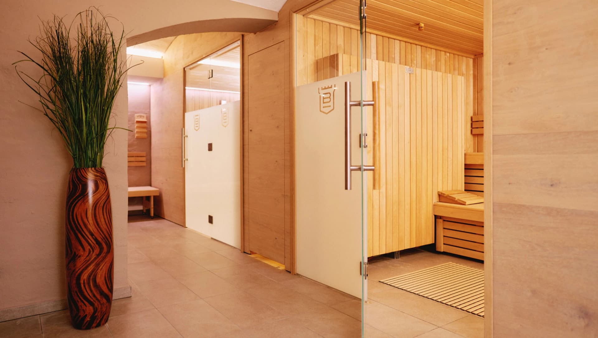 Saunalandschaft der Blomenburg Privatklinik Selent