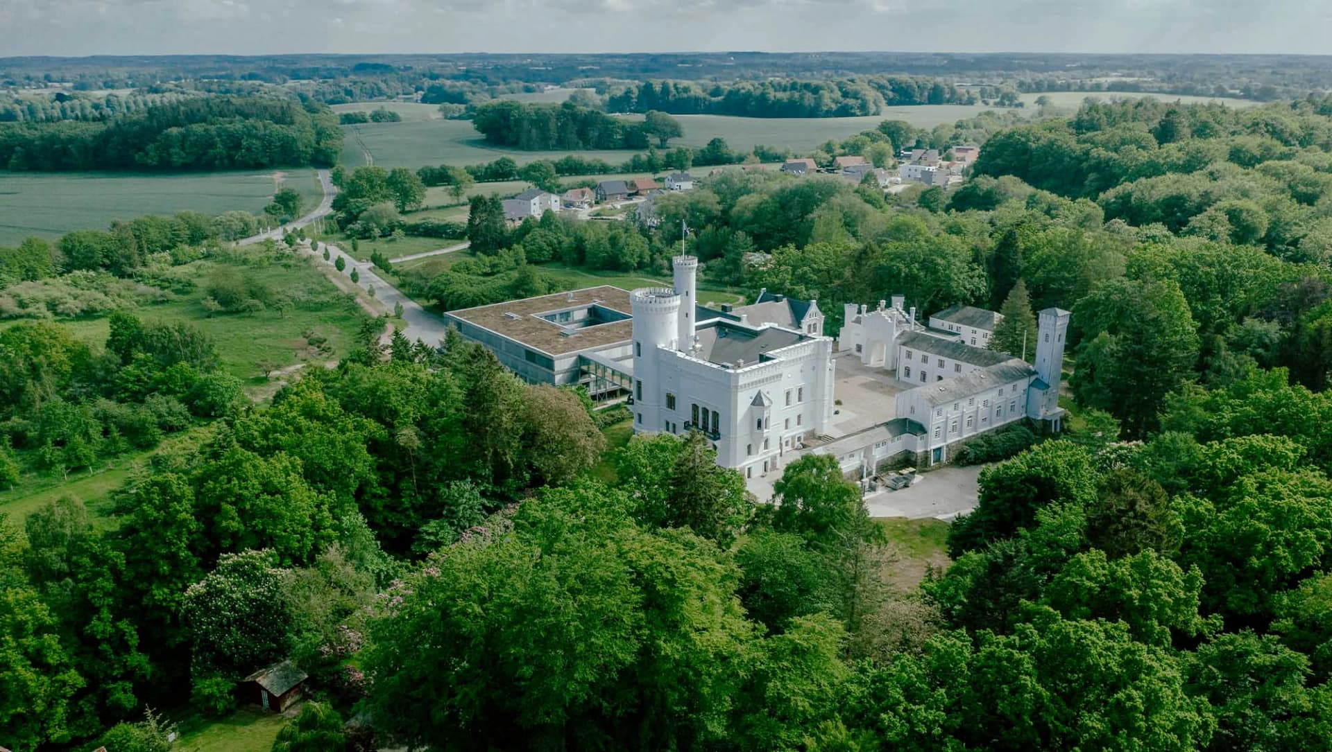 Drohnenbilder der Blomenburg Privatklinik